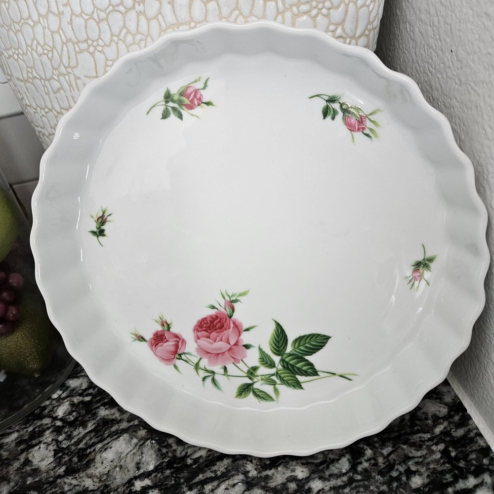 Christineholm Porcelain Rose Pattern Quiche, Tart, Pie Plate Baking‎ Dish